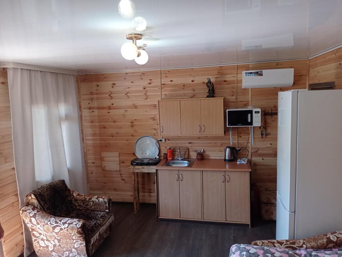 Домик Для Семьи Alakhadzy Exterior foto